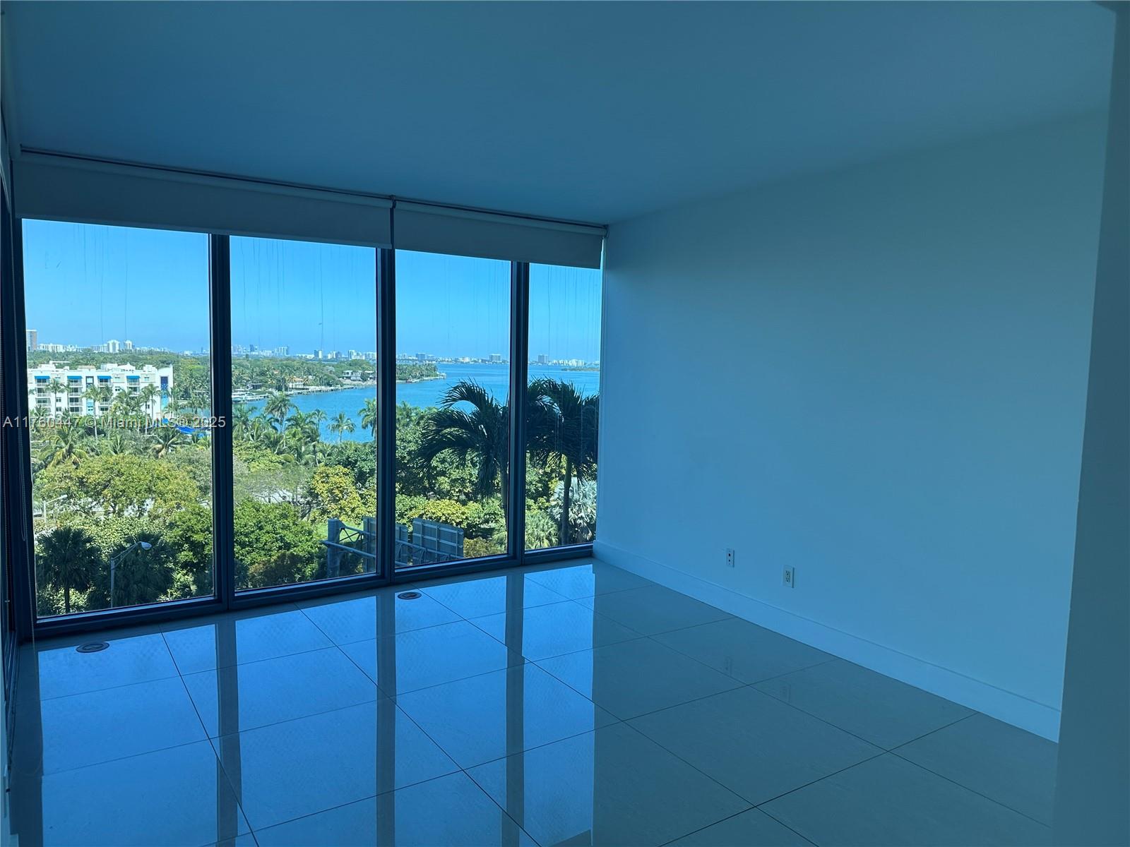 BLUE CONDO - Residential Lease