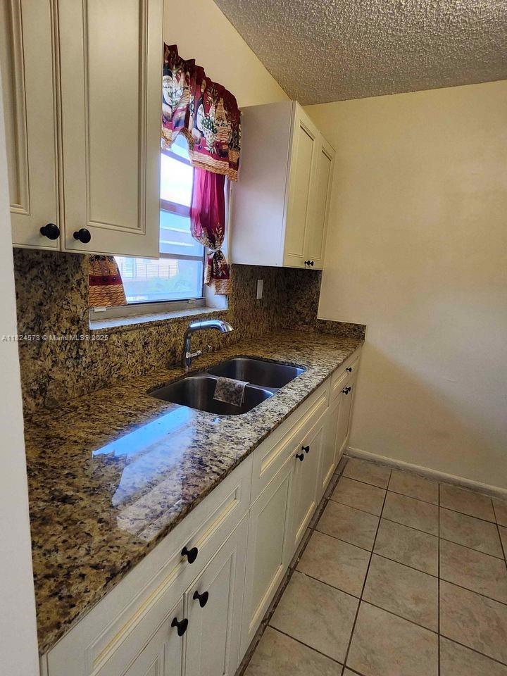365 NE 125th St 412