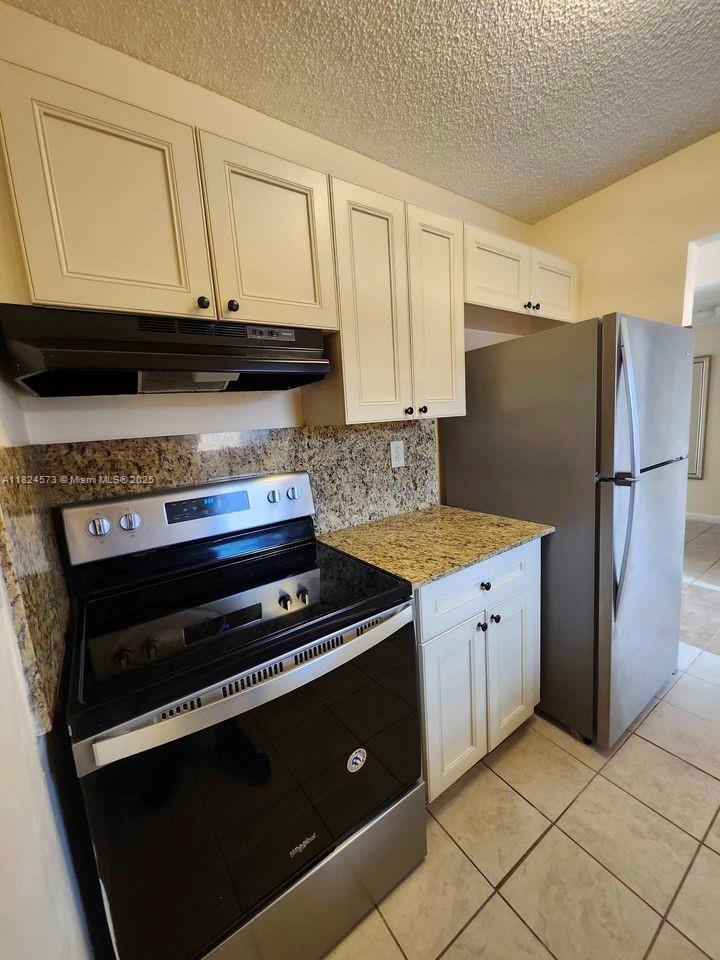 365 NE 125th St 412