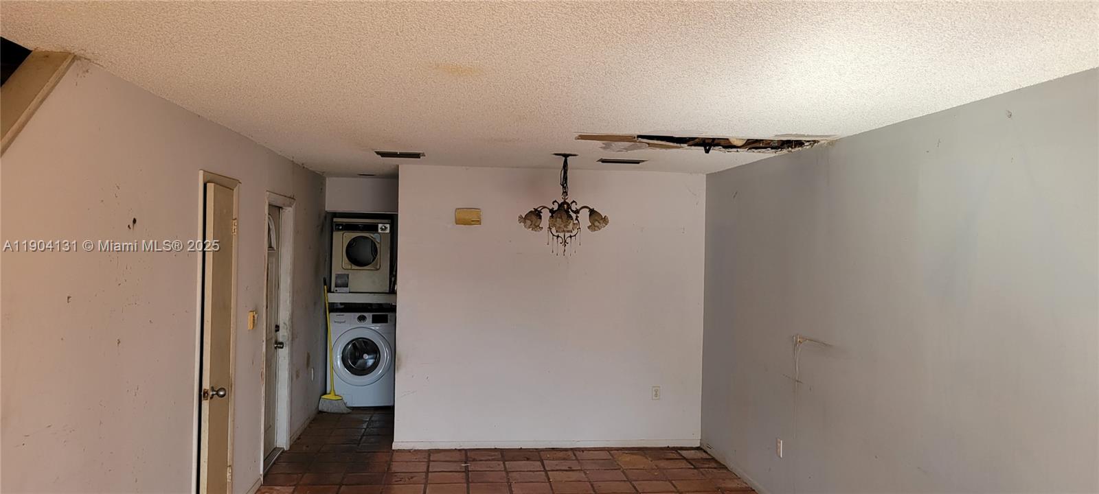 980 NW N River Dr 27