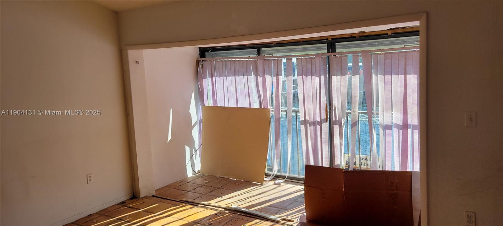 SNUG HARBOR - Residential