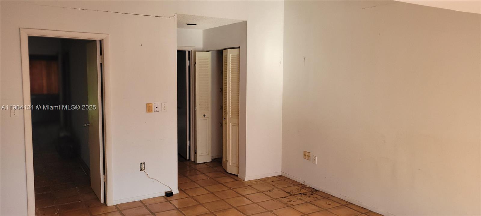 SNUG HARBOR - Residential