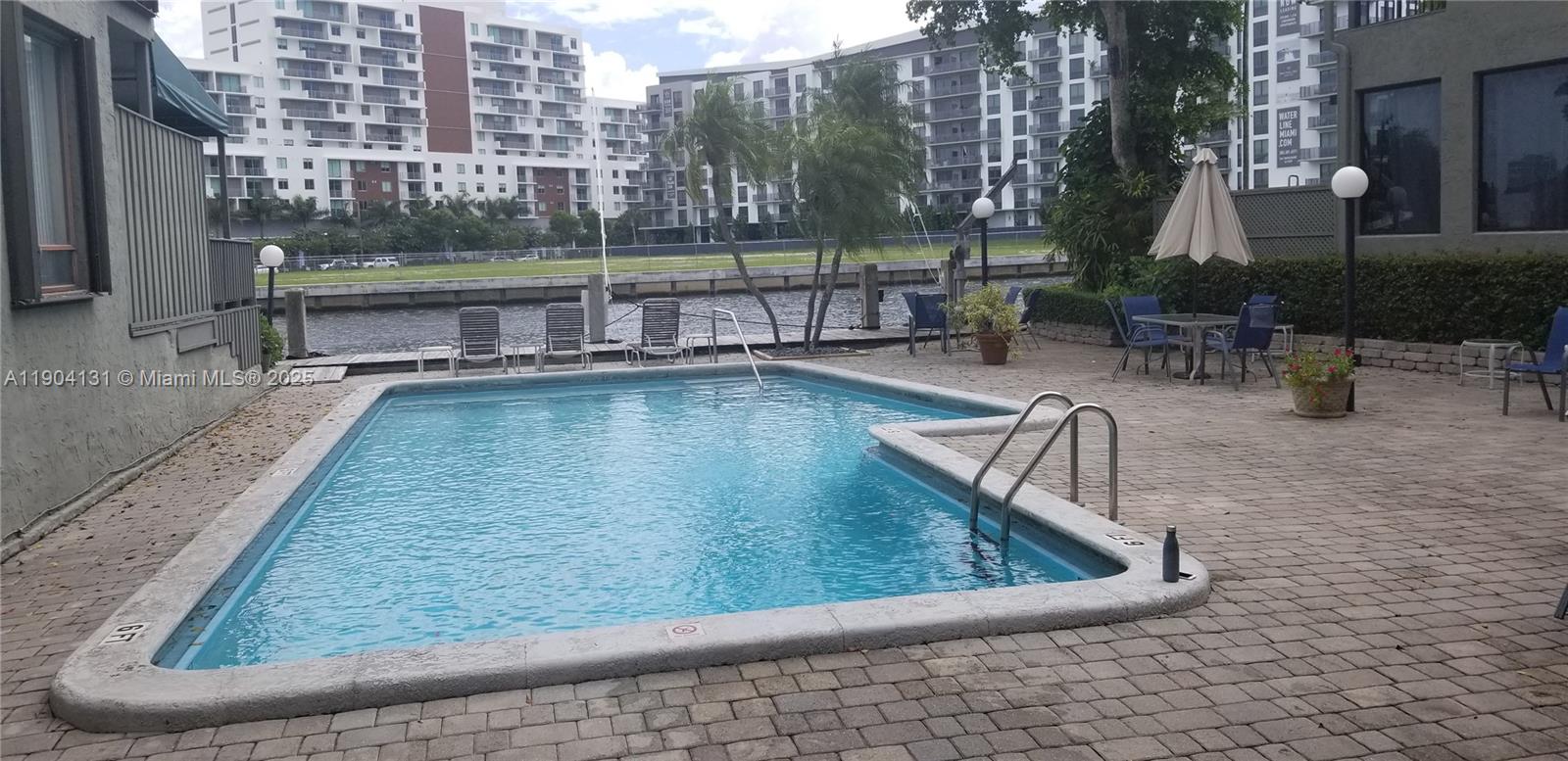 SNUG HARBOR - Residential