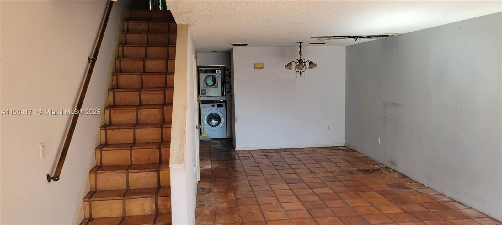 SNUG HARBOR - Residential