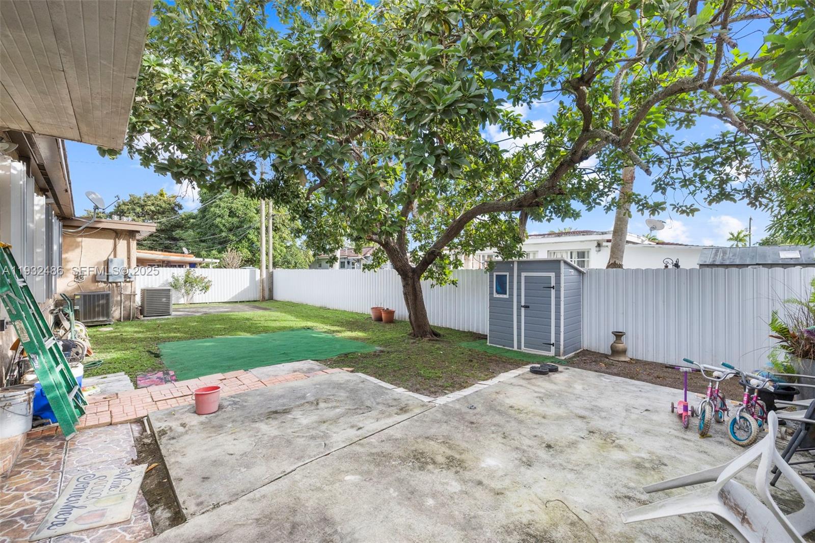 PALM SPRINGS 1ST ADDN - Residential