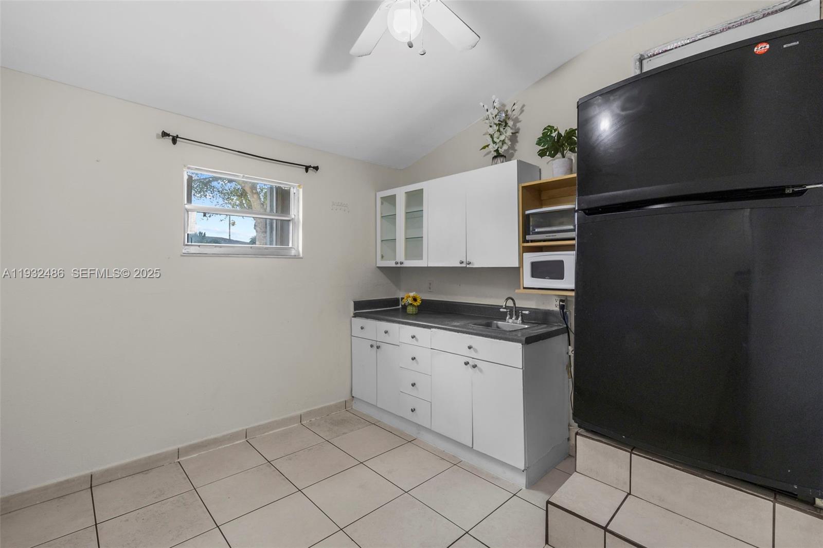 PALM SPRINGS 1ST ADDN - Residential