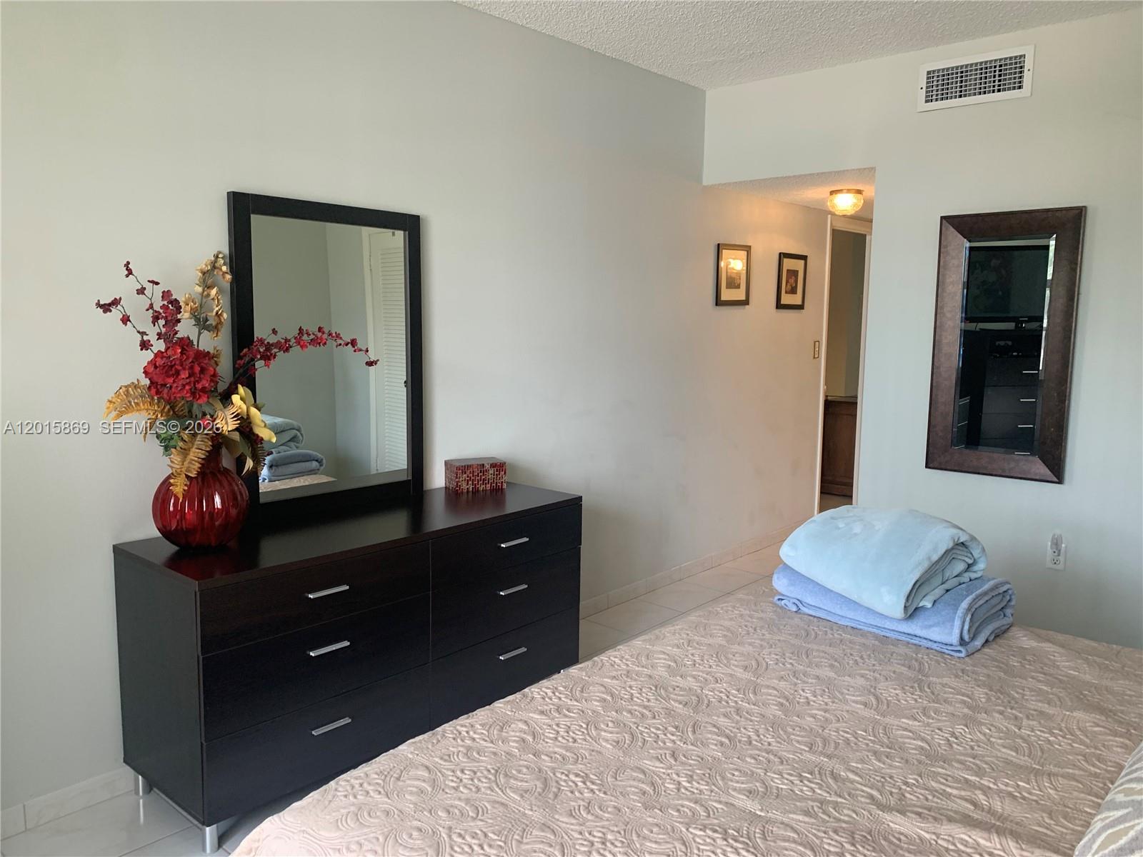 HEMISPHERES CONDO - Residential Lease