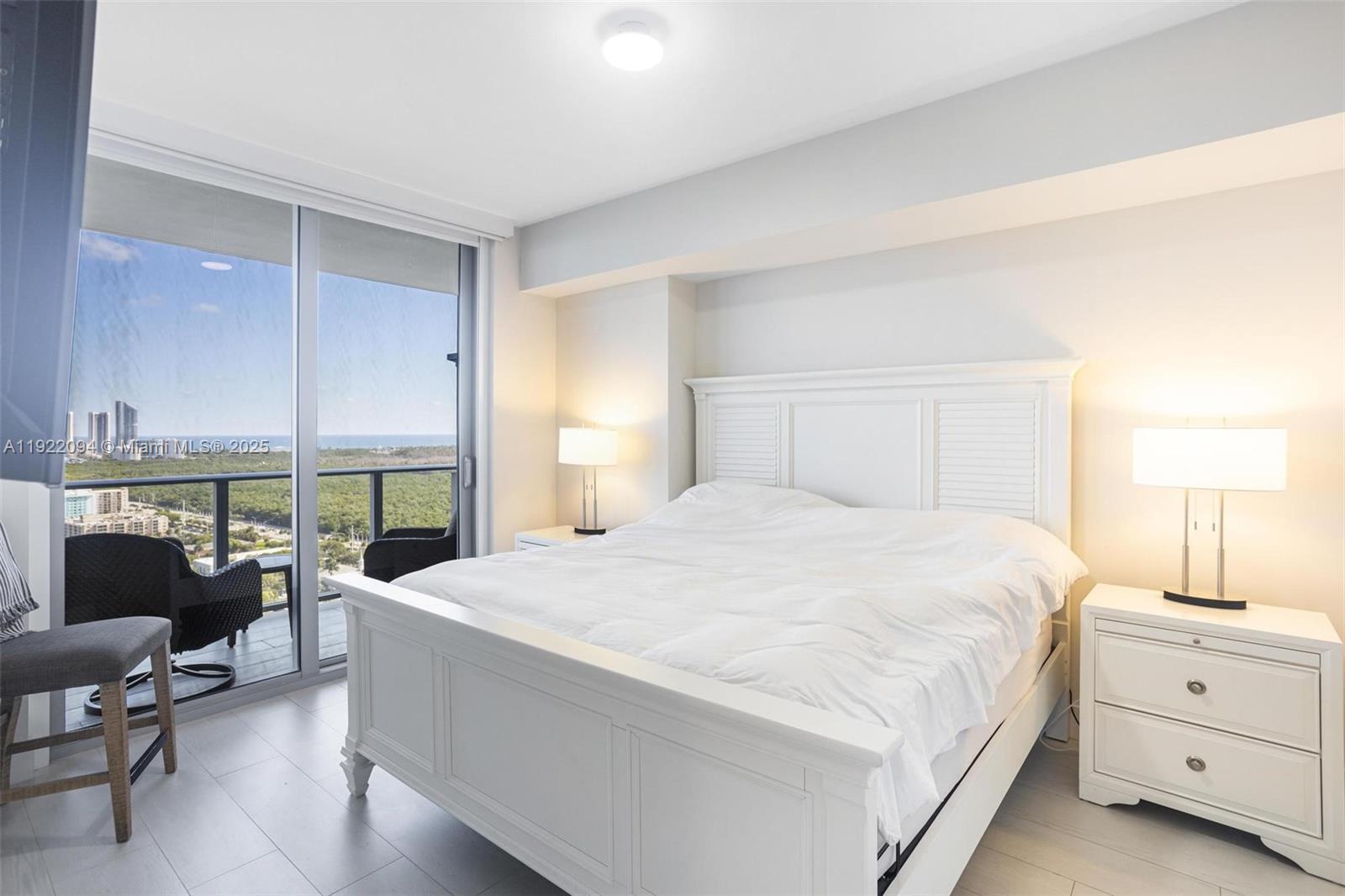 THE HARBOUR SOUTH CONDO - Residential Lease