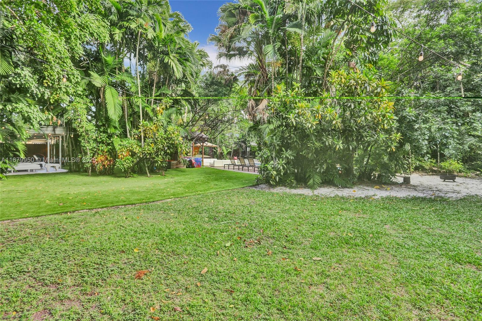 Golden Glades - Land