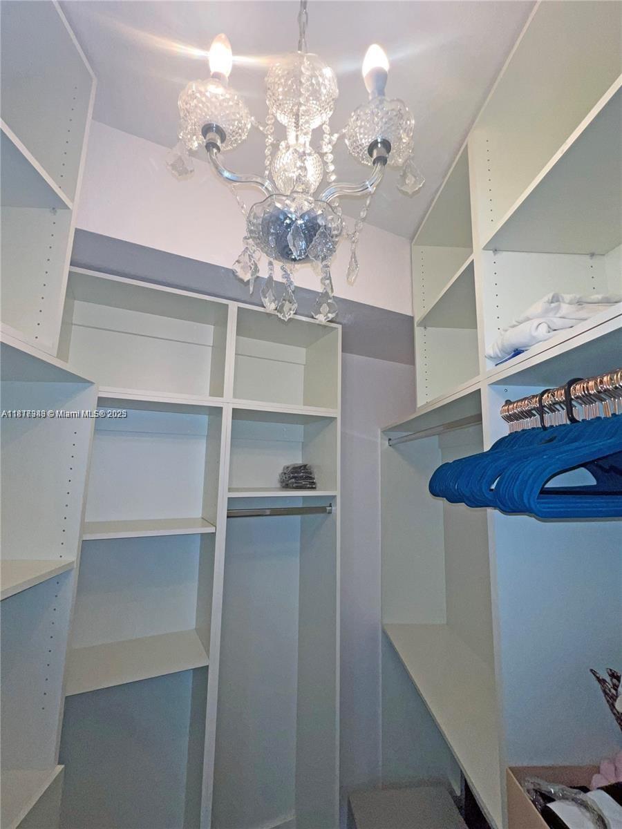 RADIUS CONDO - Residential Lease