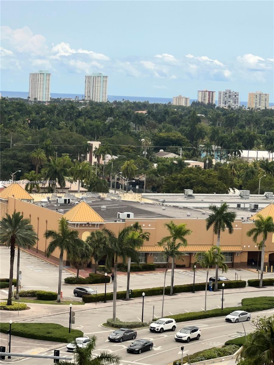 RADIUS CONDO - Residential Lease