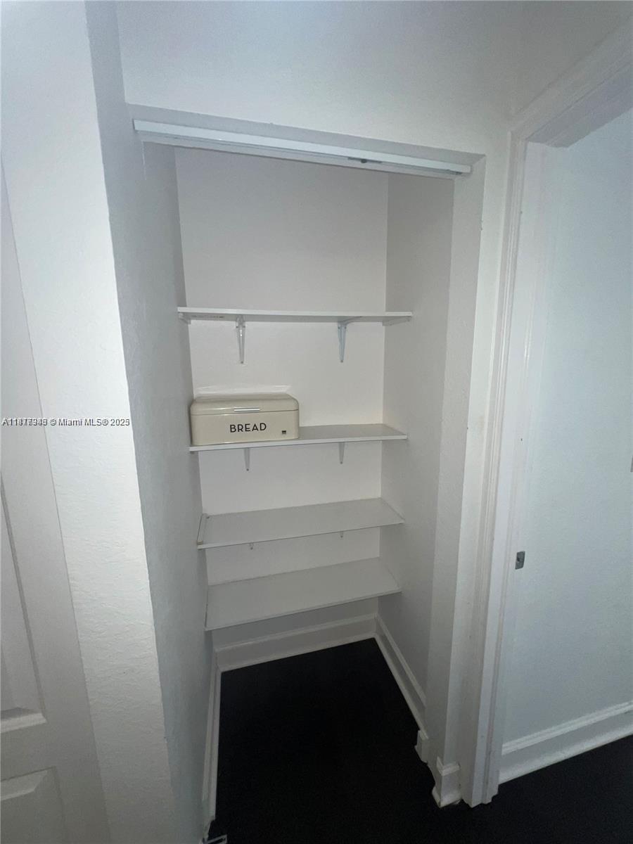 RADIUS CONDO - Residential Lease