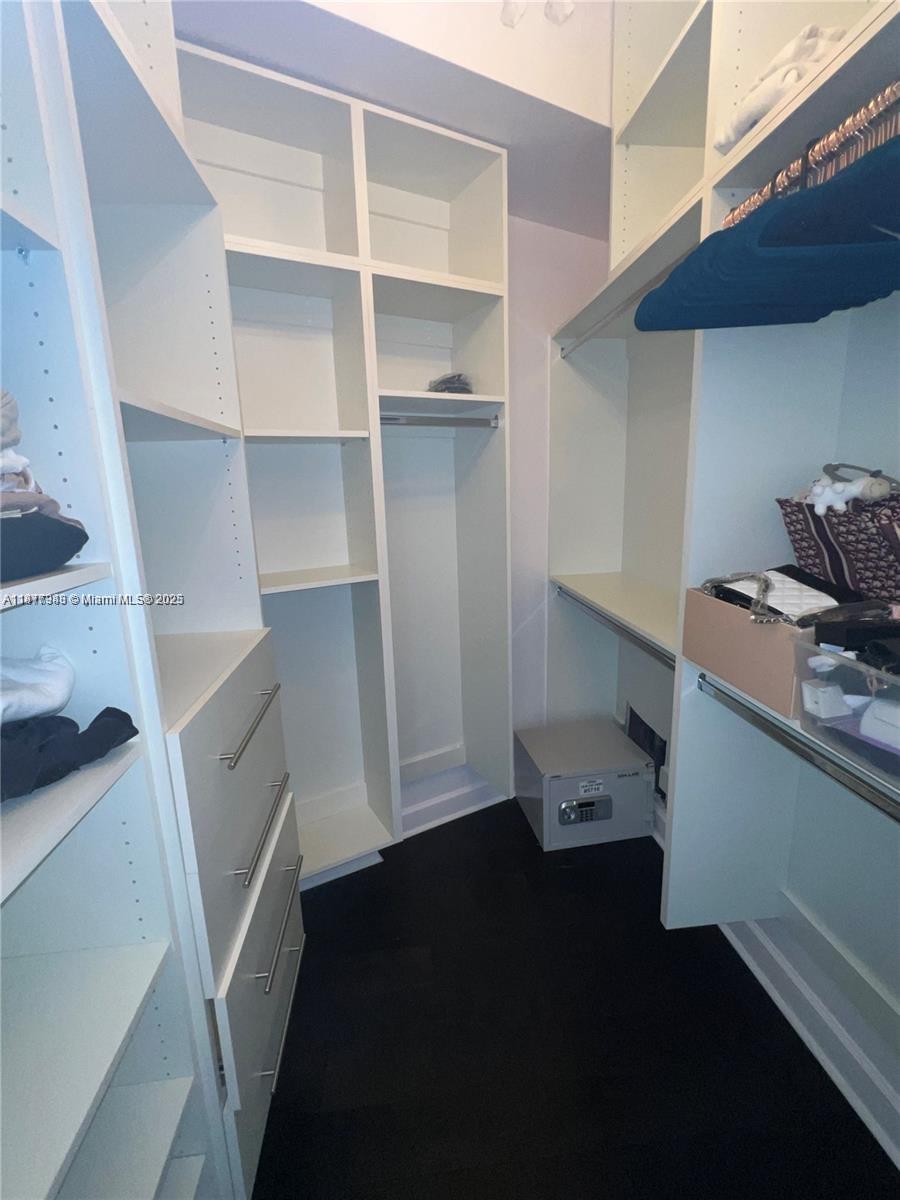 RADIUS CONDO - Residential Lease