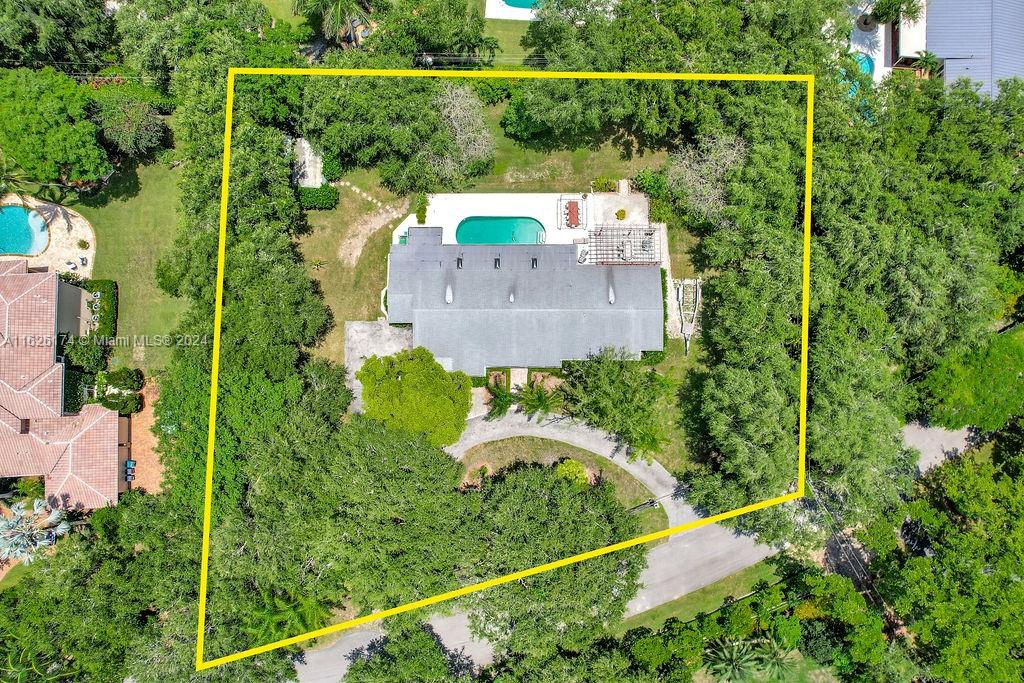 Property for Sale at 6551 Sw 126th St, Pinecrest, Miami-Dade County, Florida - Bedrooms: 5 
Bathrooms: 3  - $2,695,000