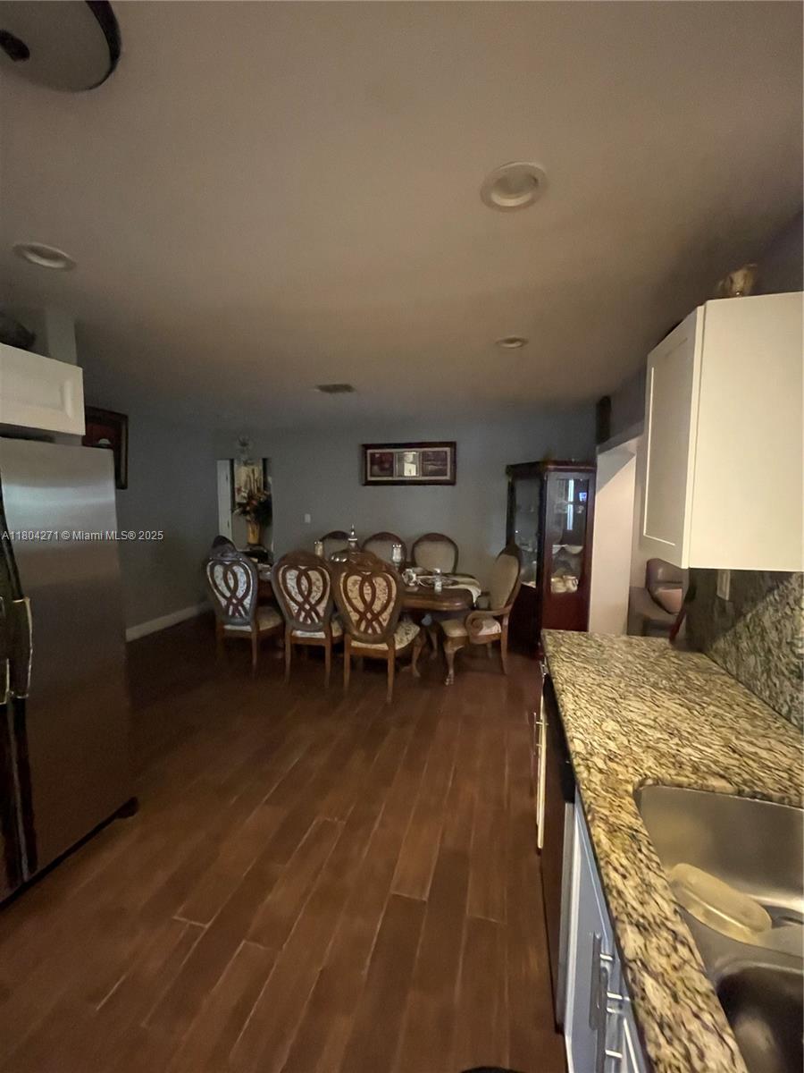 SUNSET ISLES SEC 3 - Residential