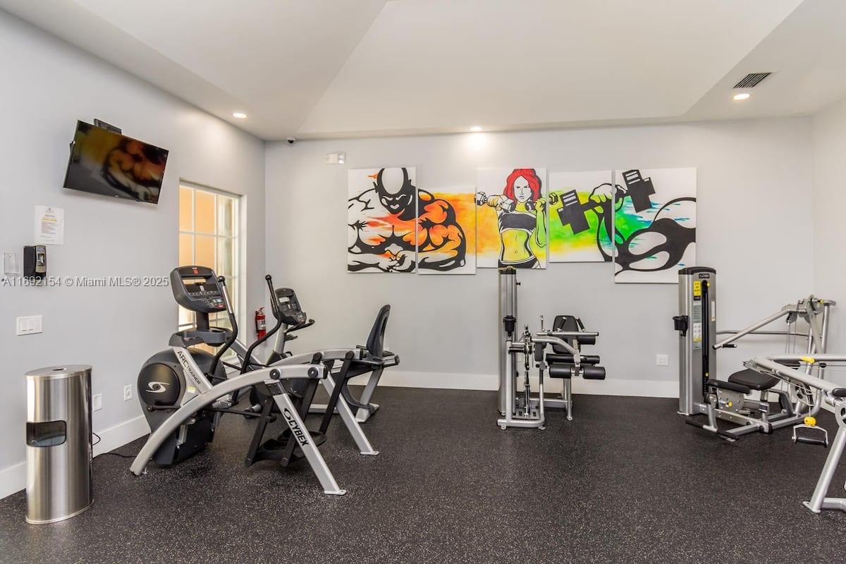 THE YACHT CLUB AT AVENTUR - Residential Lease