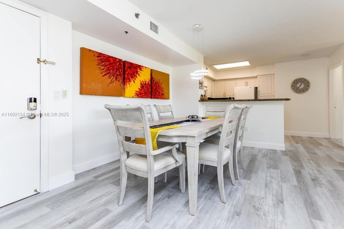 THE YACHT CLUB AT AVENTUR - Residential Lease