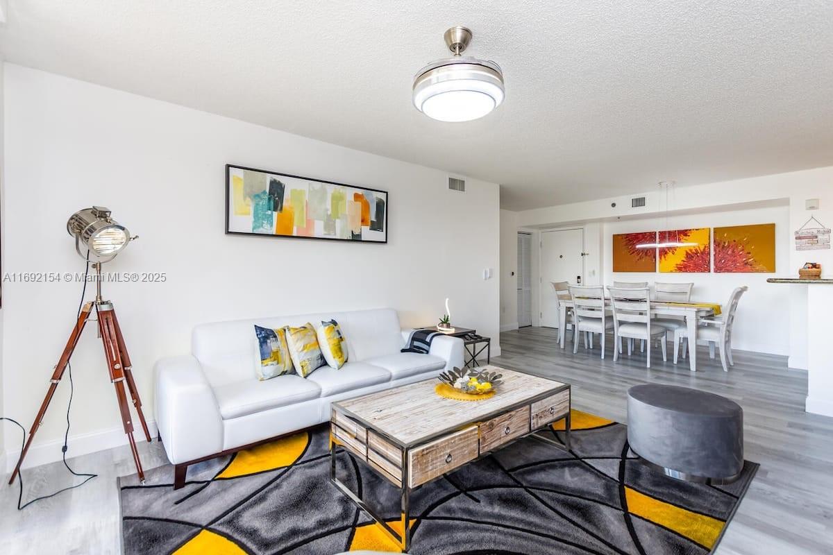 THE YACHT CLUB AT AVENTUR - Residential Lease