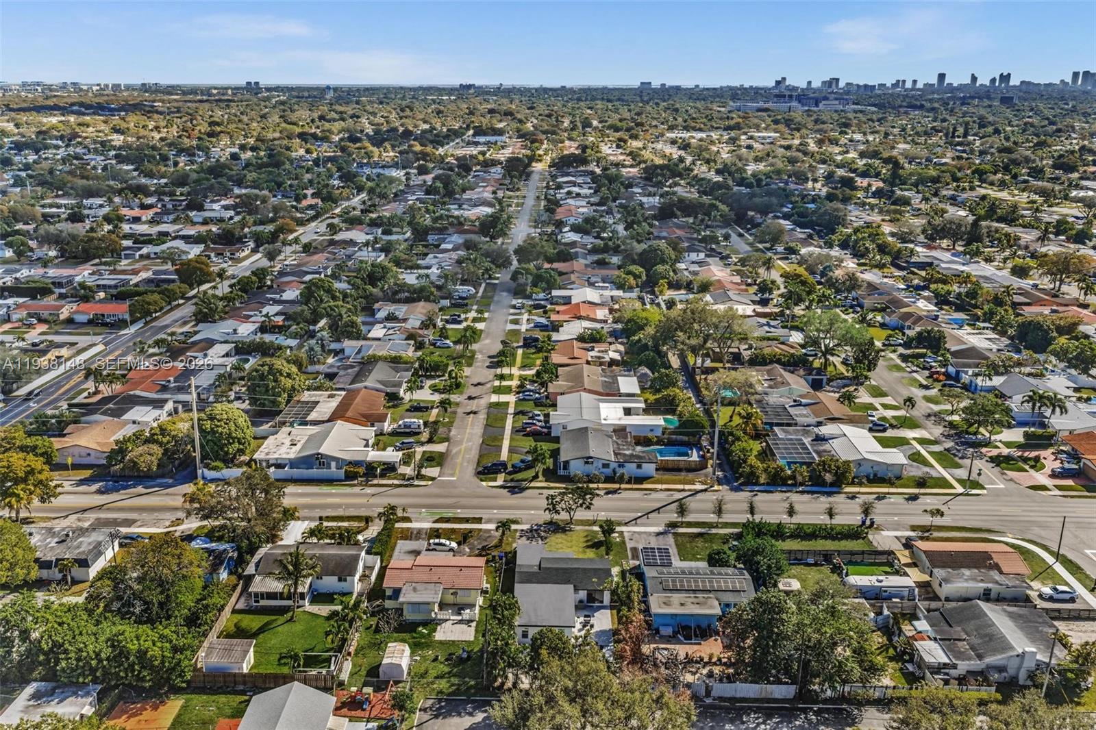 HOLLYWOOD COUNTRY ESTATES - Residential