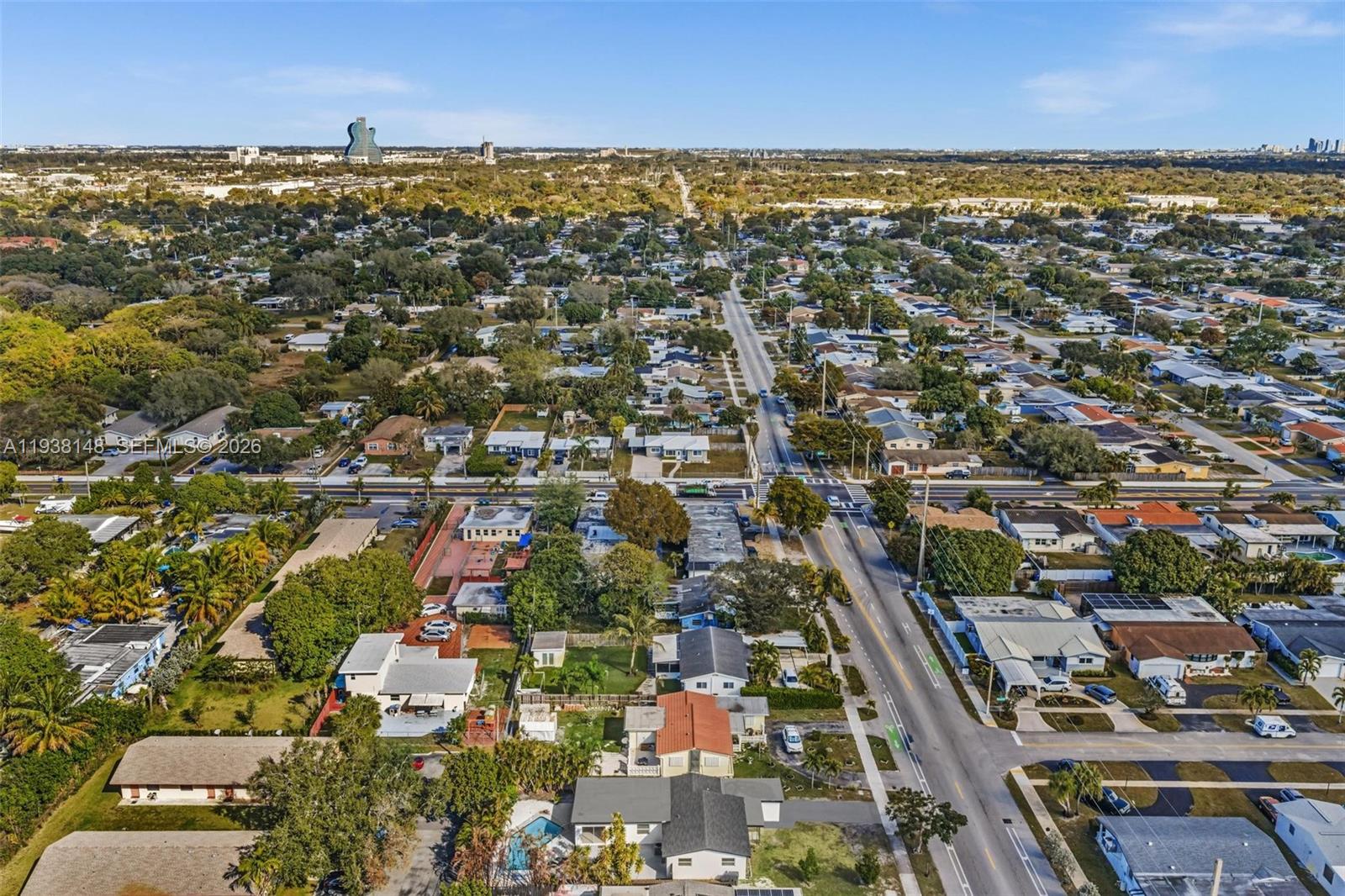 HOLLYWOOD COUNTRY ESTATES - Residential