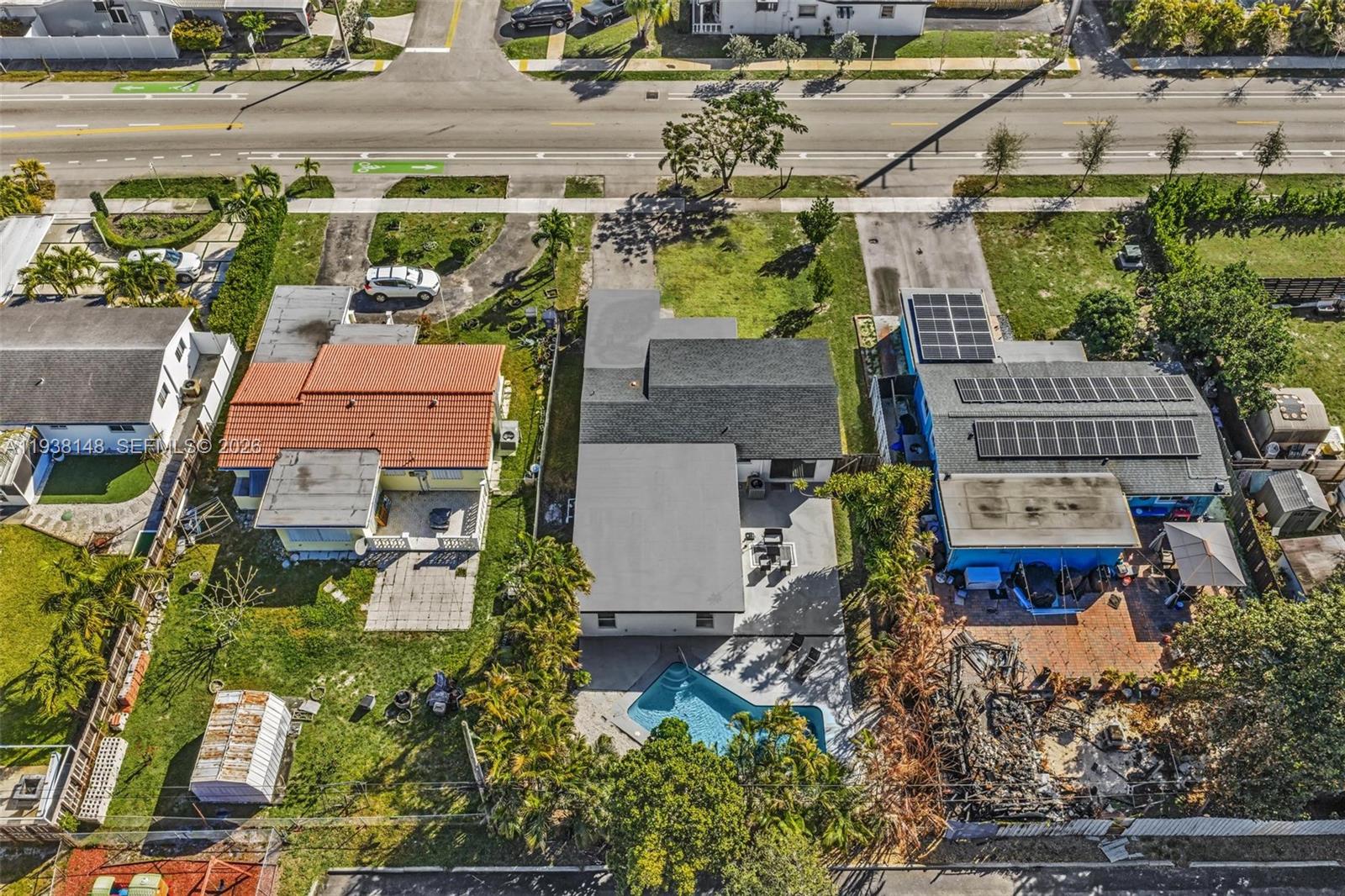 HOLLYWOOD COUNTRY ESTATES - Residential