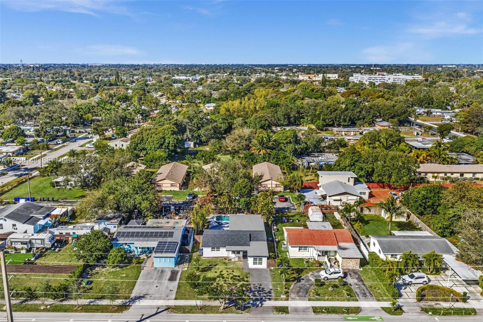 HOLLYWOOD COUNTRY ESTATES - Residential