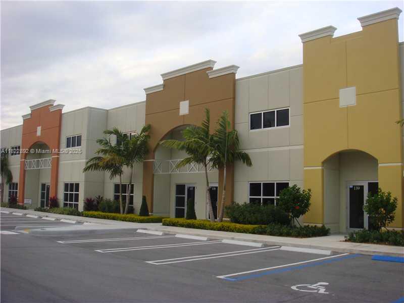 UNIT 136 IN EXCELLENT CONDITIONS IN DOLPHIN PARK II COMMERCE. SPACIOUS OFFICE/WAREHOUSE TOTAL OF 2,124 SQ.FT. IT INCLUDES AN OFFICE AND A MEZ OF APPROXIMATELY 356 SQ.FT EACH & A WAREHOUSE OF 1,369 SQ.FT. UNIT IS TENANT OCCP UNTIL 07/31/2025. SHOWING MON-FRI, 1PM-6PM, FOR SHOWING PLEASE TEXT LISTING AGENT W/24 HR PRIOR NOTICE TO COORDINATE WITH TENANT.