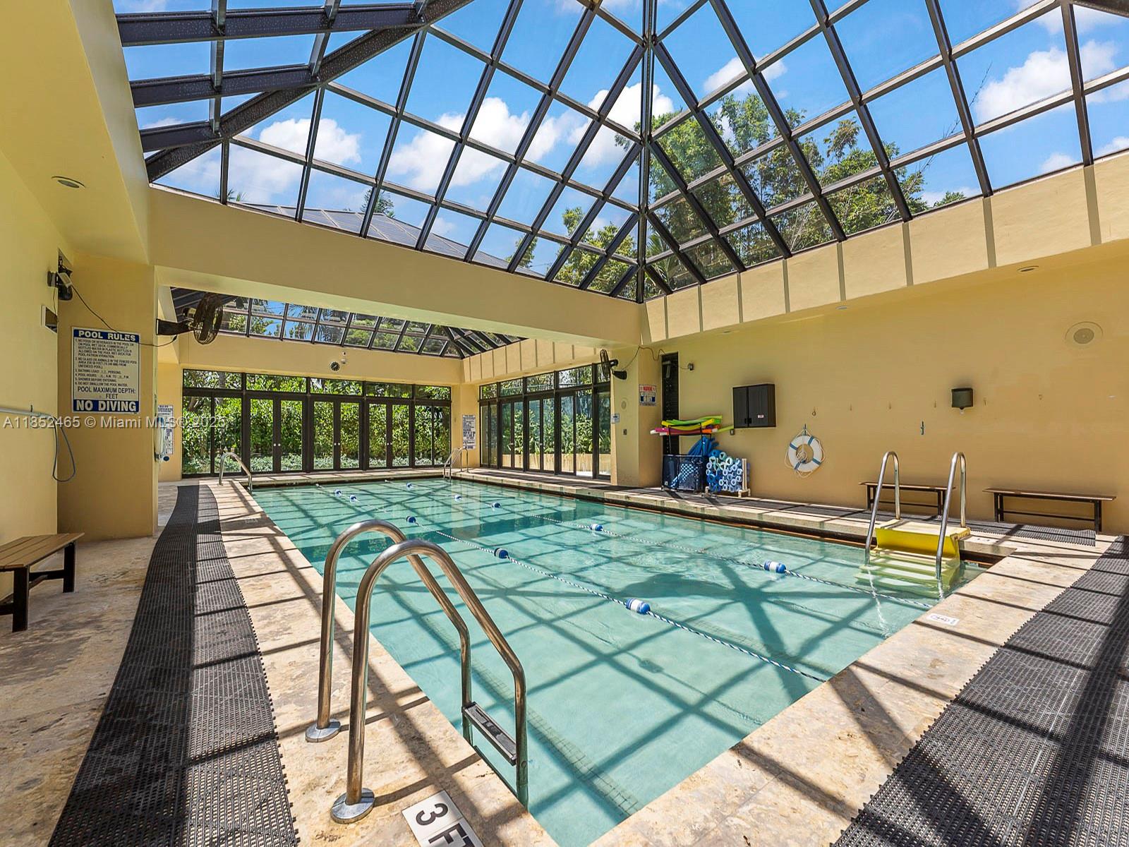 TOWERS OF QUAYSIDE CONDO - Residential