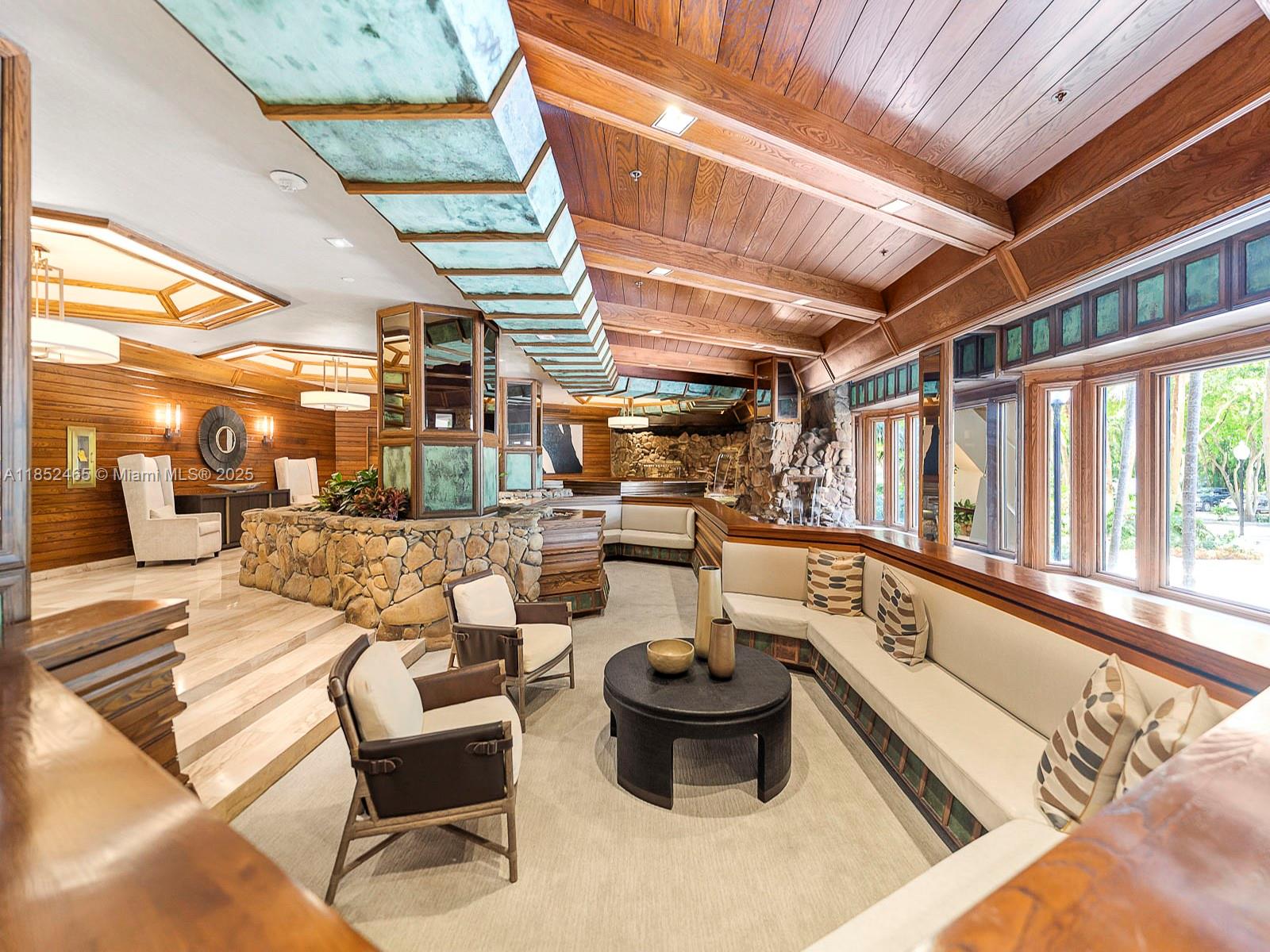 TOWERS OF QUAYSIDE CONDO - Residential