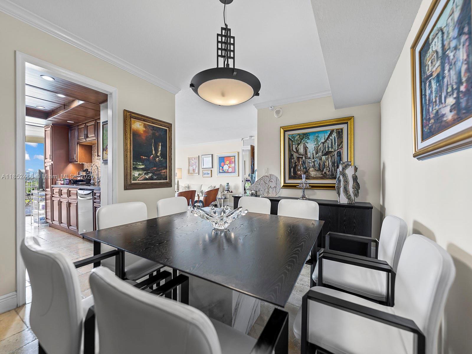 TOWERS OF QUAYSIDE CONDO - Residential