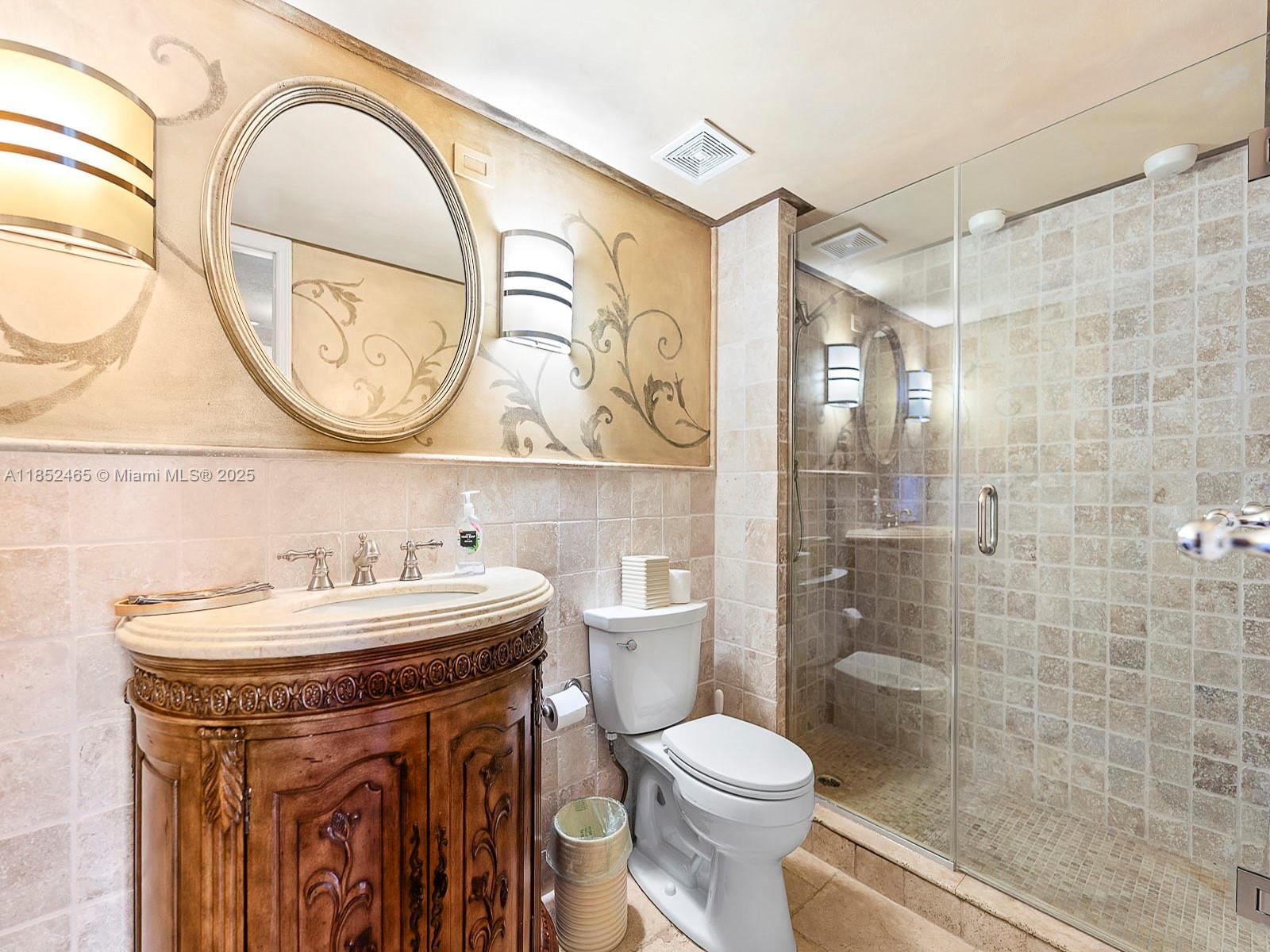 TOWERS OF QUAYSIDE CONDO - Residential