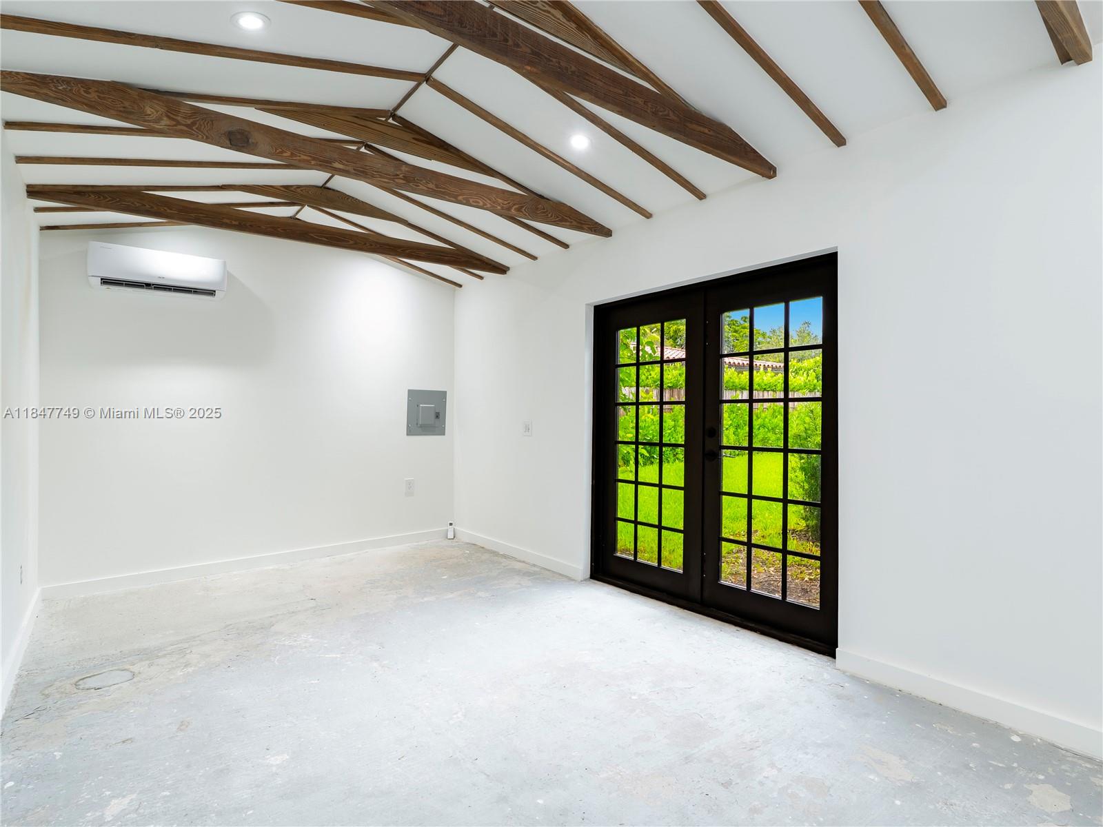 GRIFFING BISCAYNE PARK ES - Residential