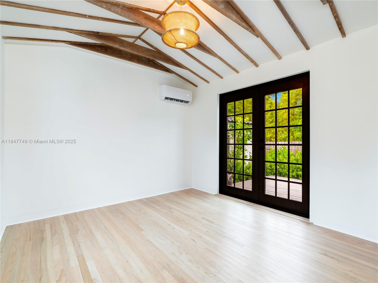 GRIFFING BISCAYNE PARK ES - Residential