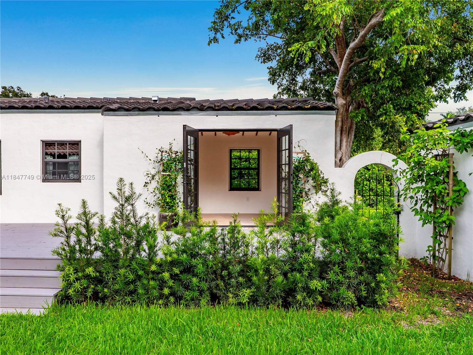 GRIFFING BISCAYNE PARK ES - Residential