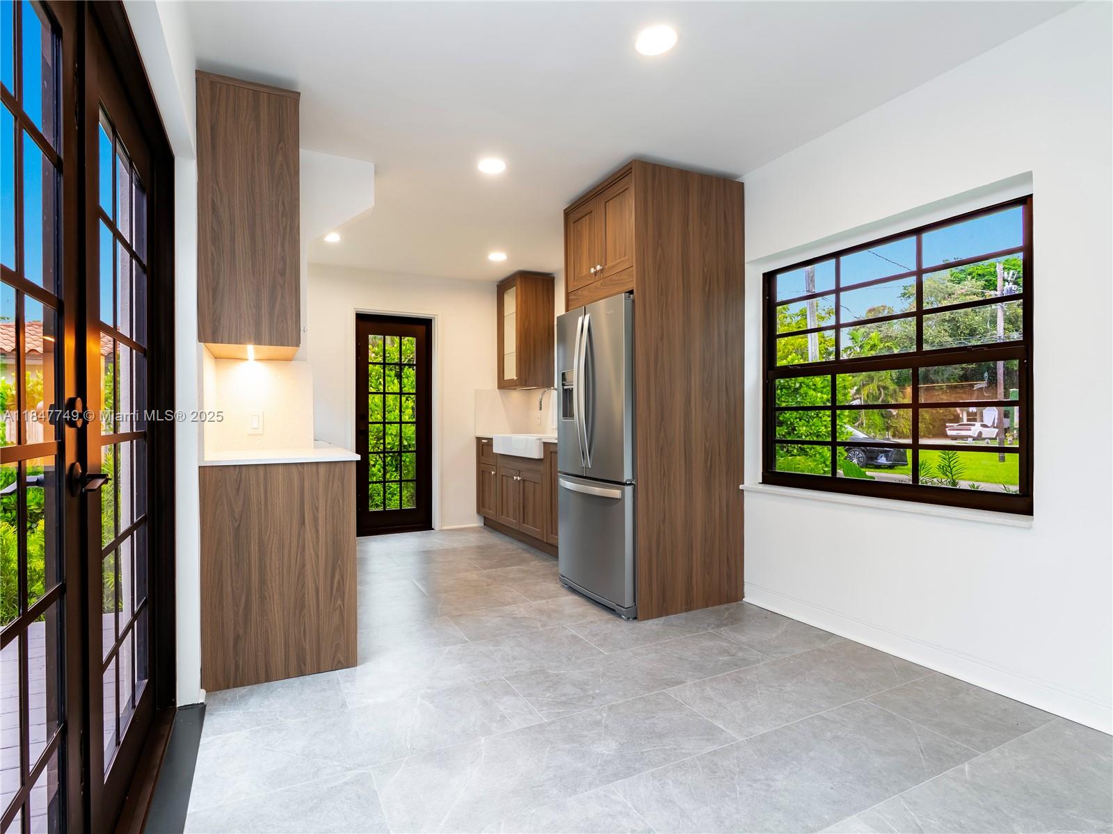 GRIFFING BISCAYNE PARK ES - Residential