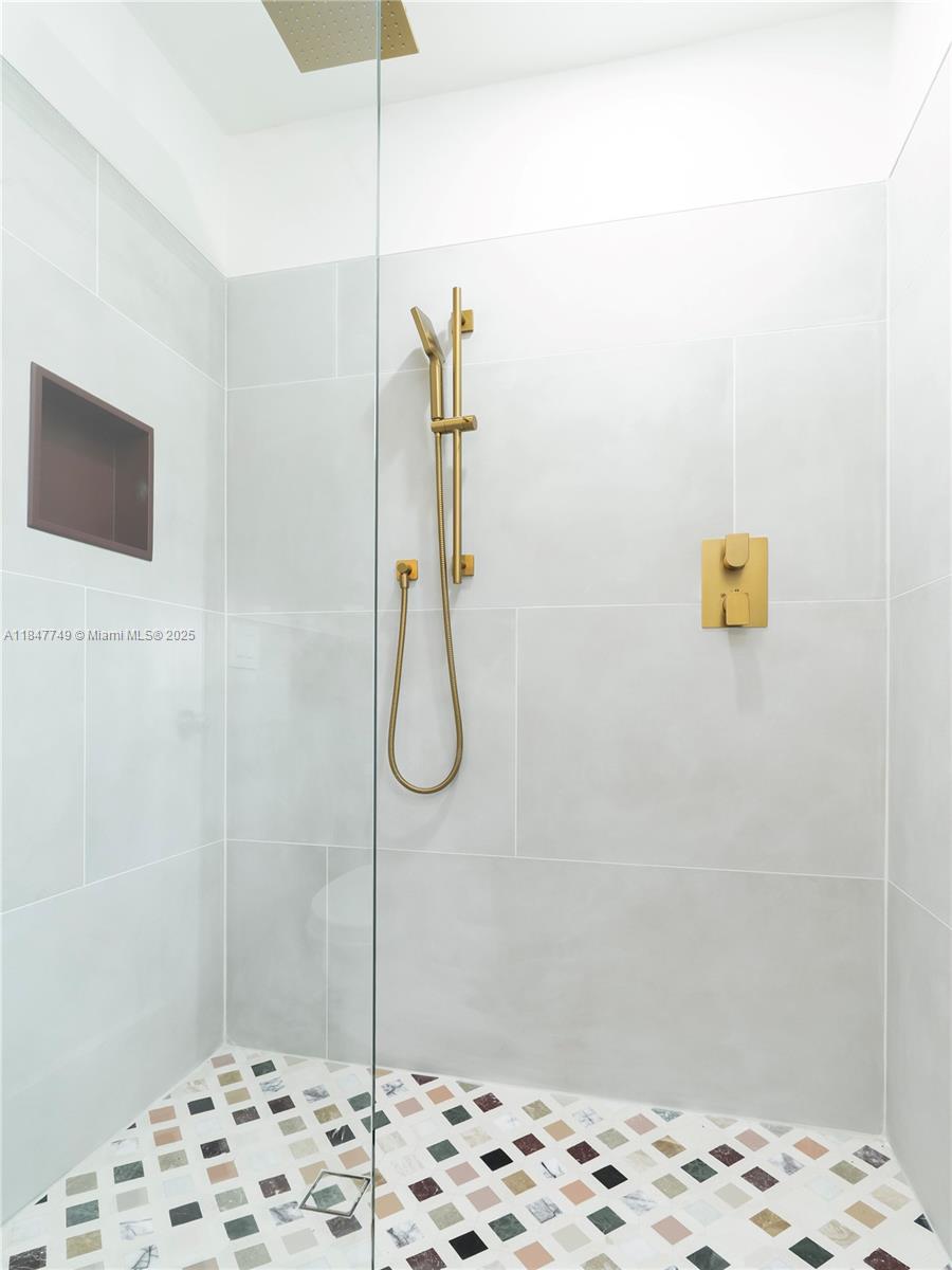 GRIFFING BISCAYNE PARK ES - Residential