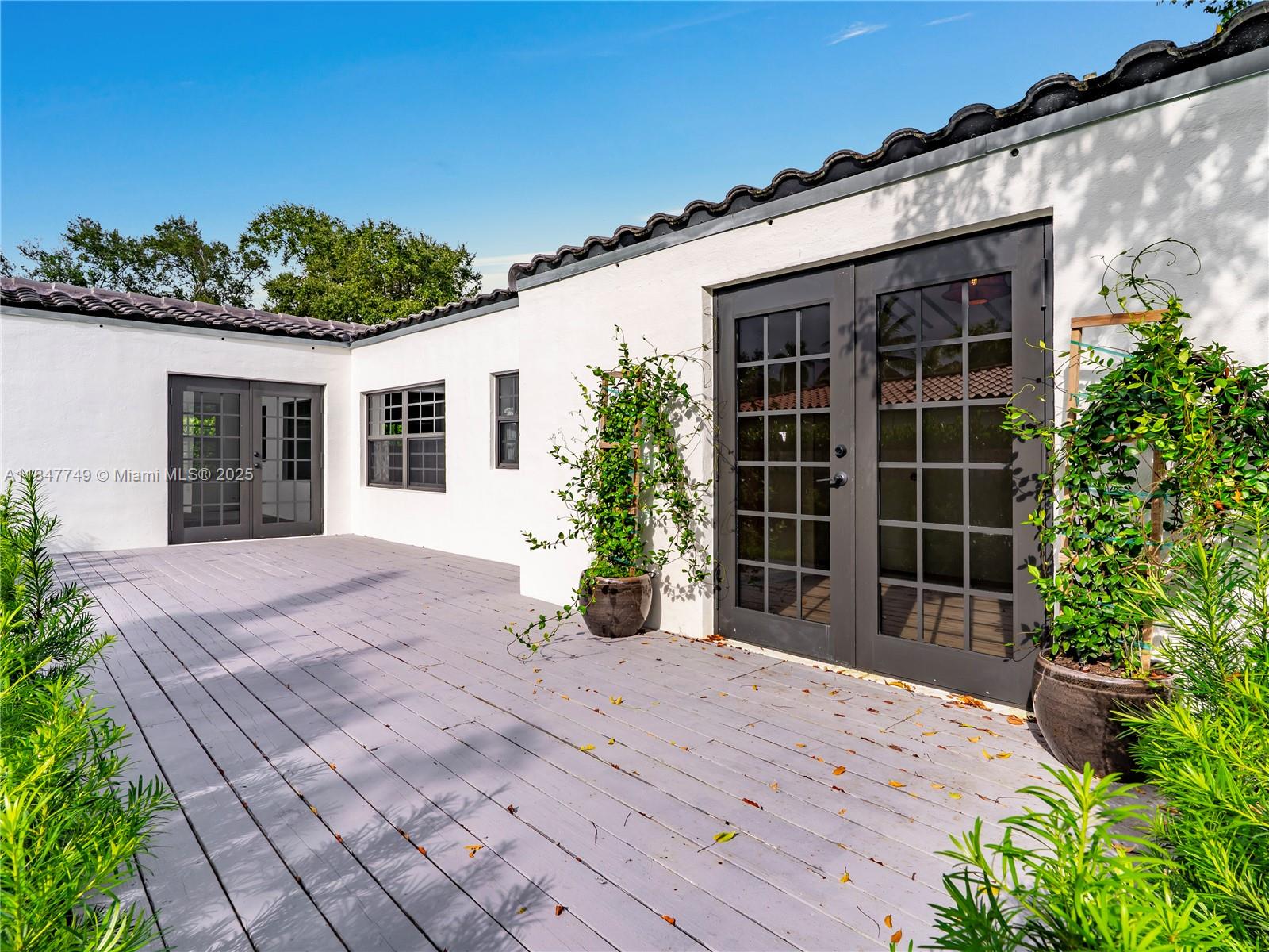 GRIFFING BISCAYNE PARK ES - Residential