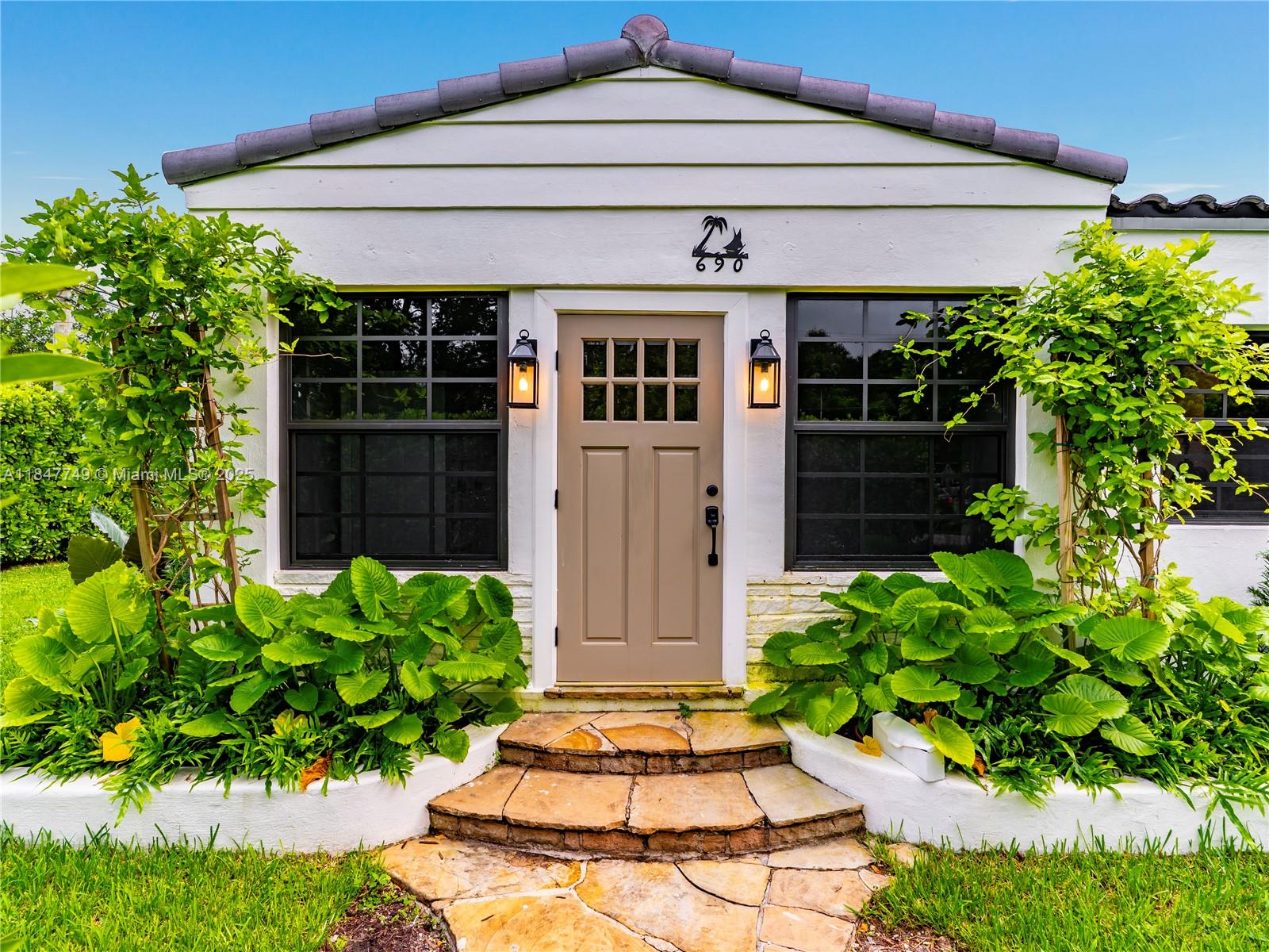 GRIFFING BISCAYNE PARK ES - Residential