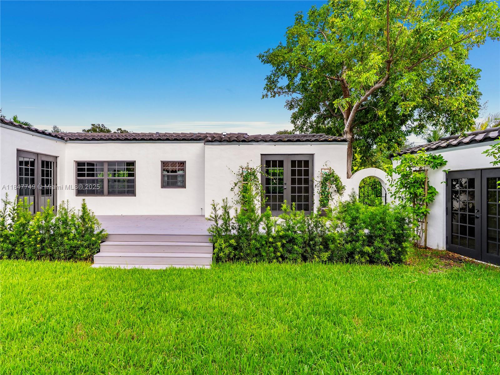 GRIFFING BISCAYNE PARK ES - Residential