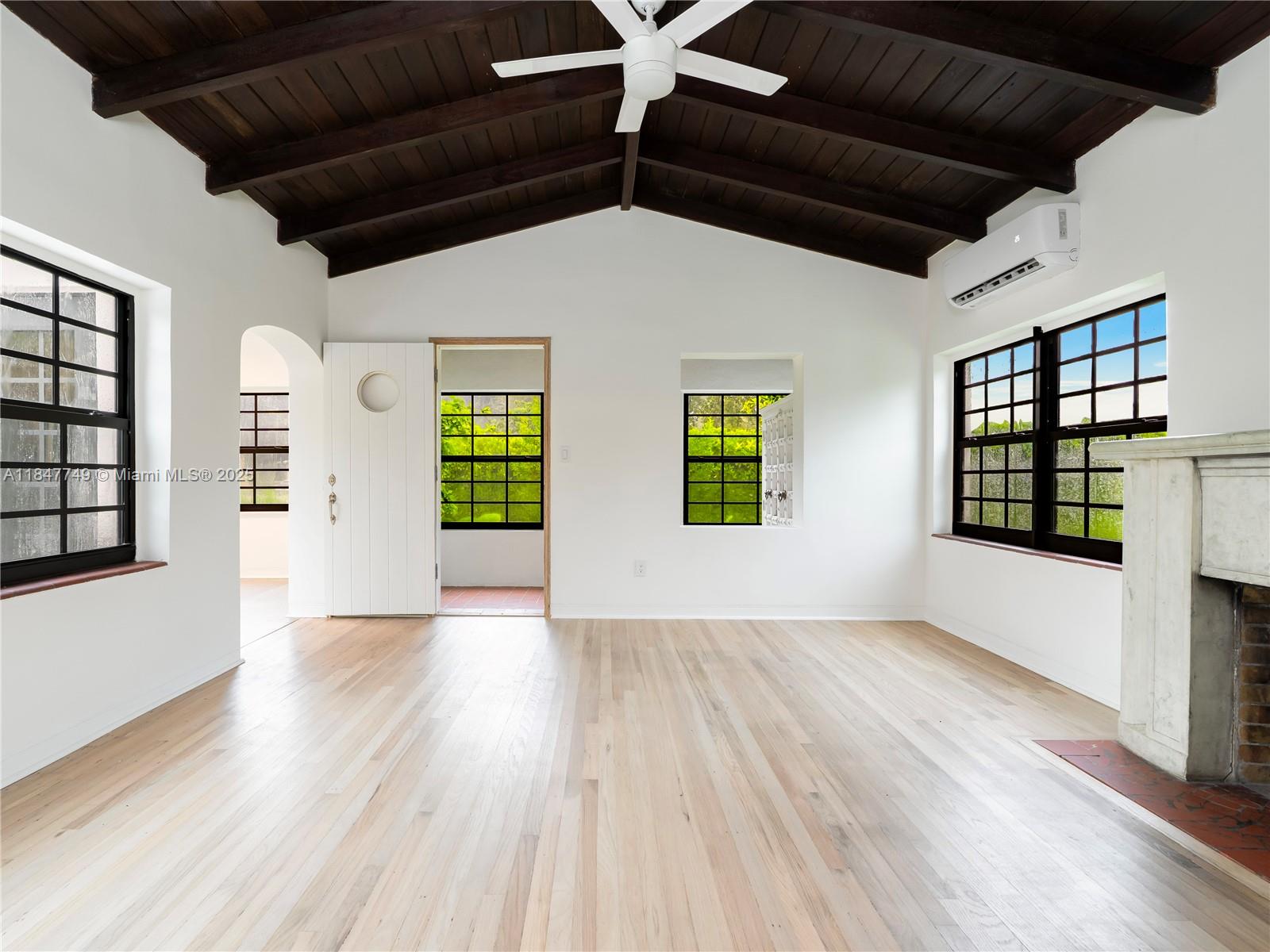 GRIFFING BISCAYNE PARK ES - Residential