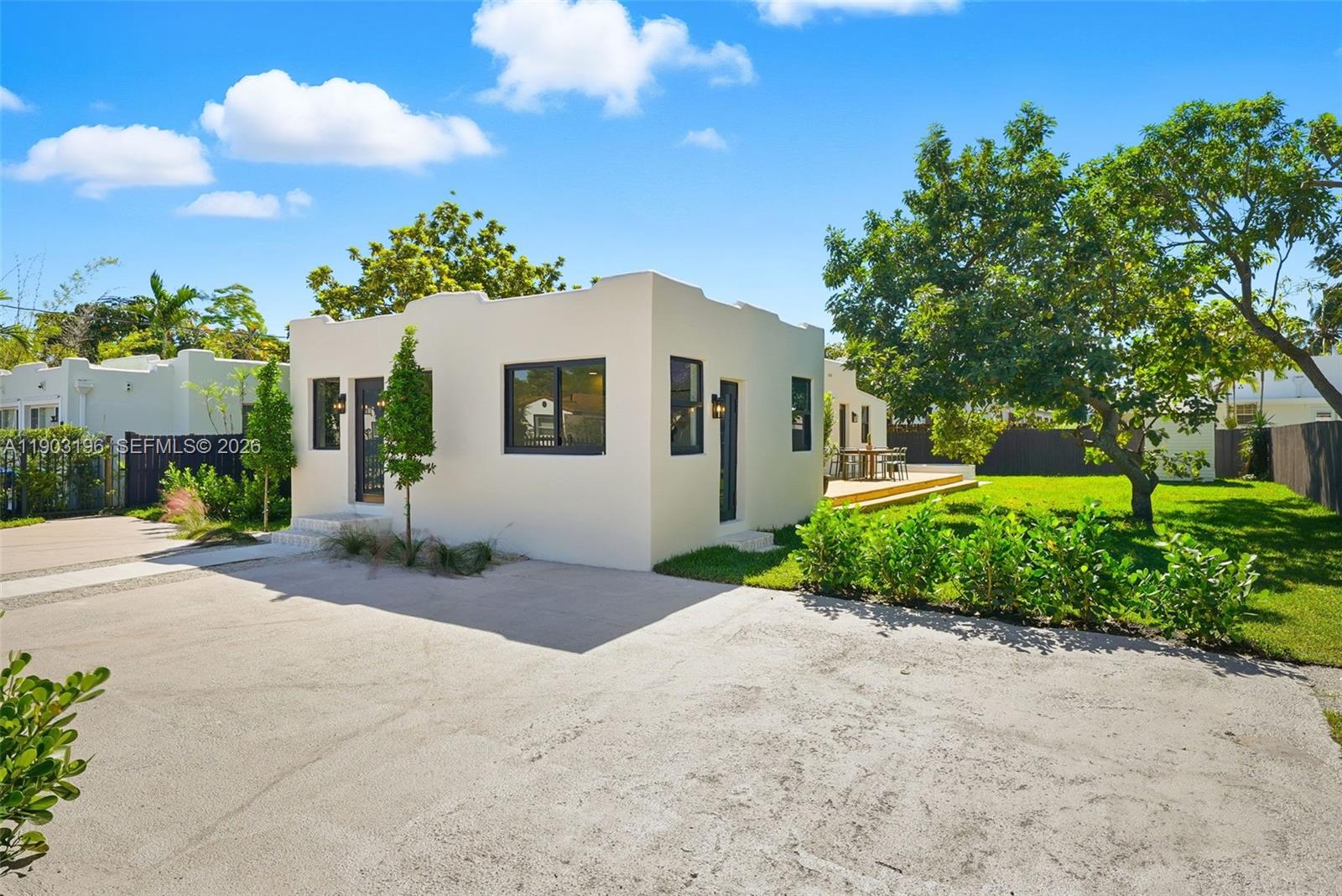 GRAPELAND PARK - Residential