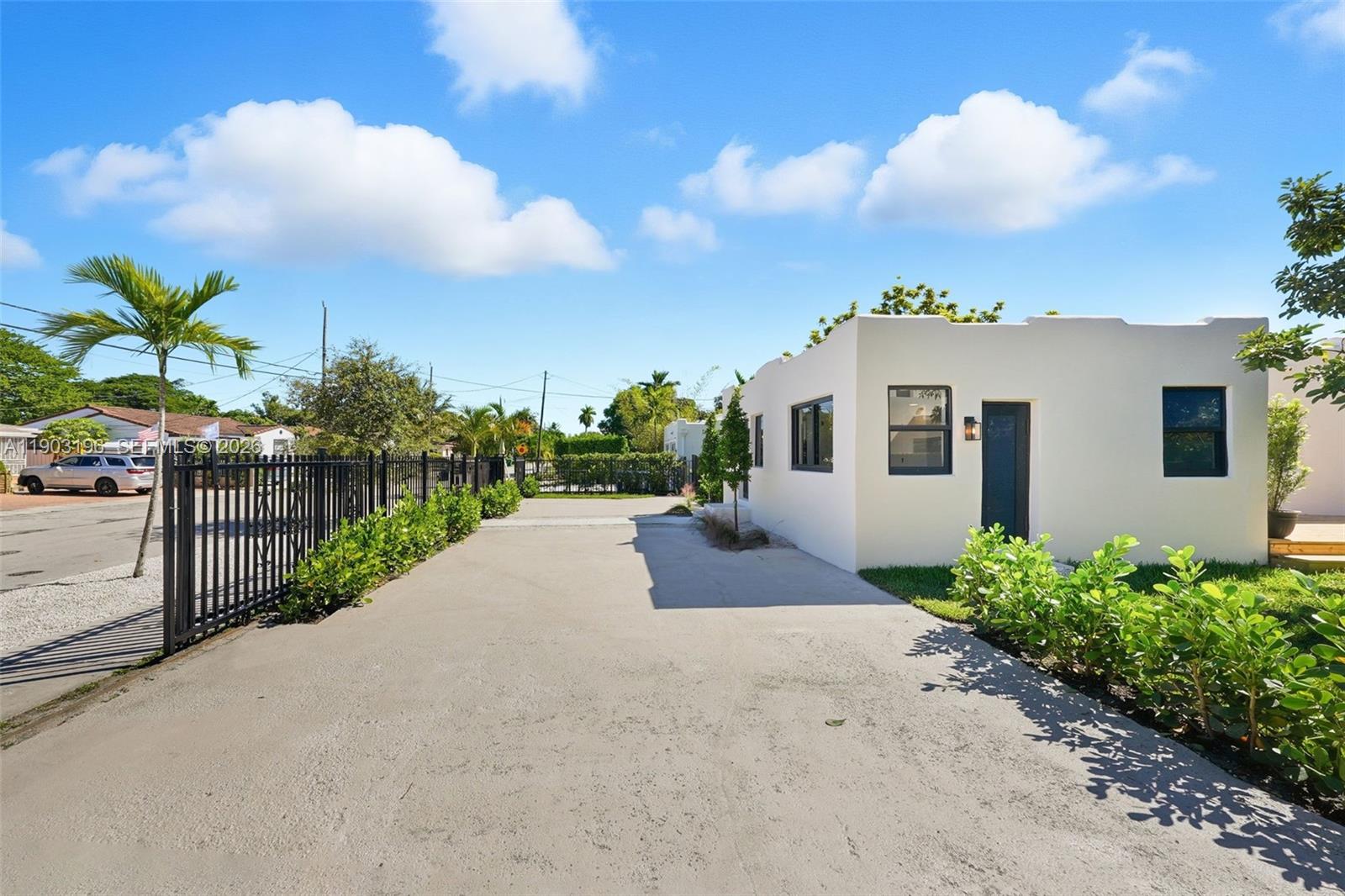 GRAPELAND PARK - Residential