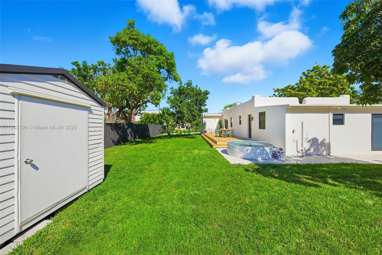 GRAPELAND PARK - Residential