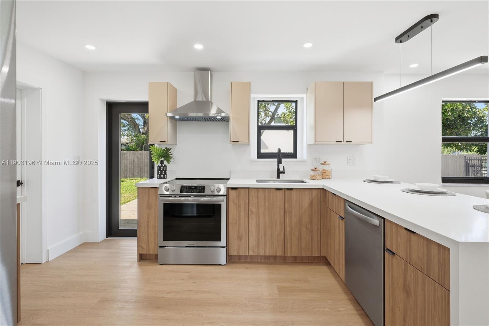 GRAPELAND PARK - Residential