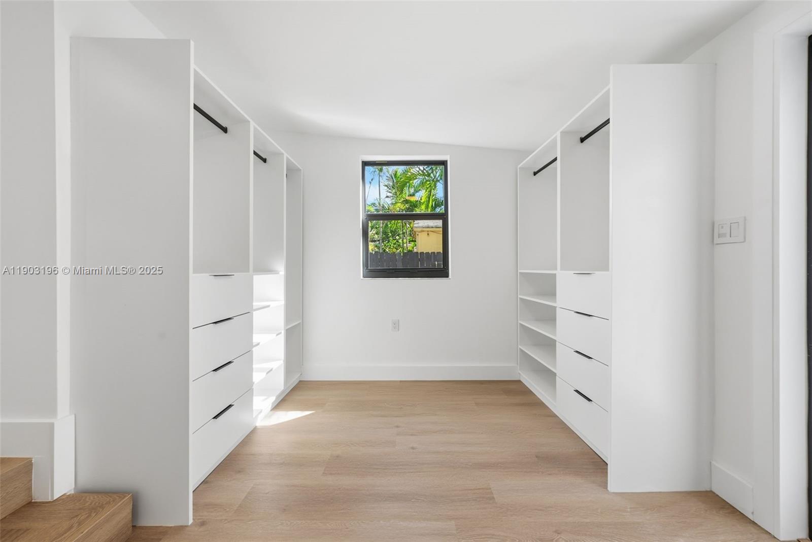 GRAPELAND PARK - Residential