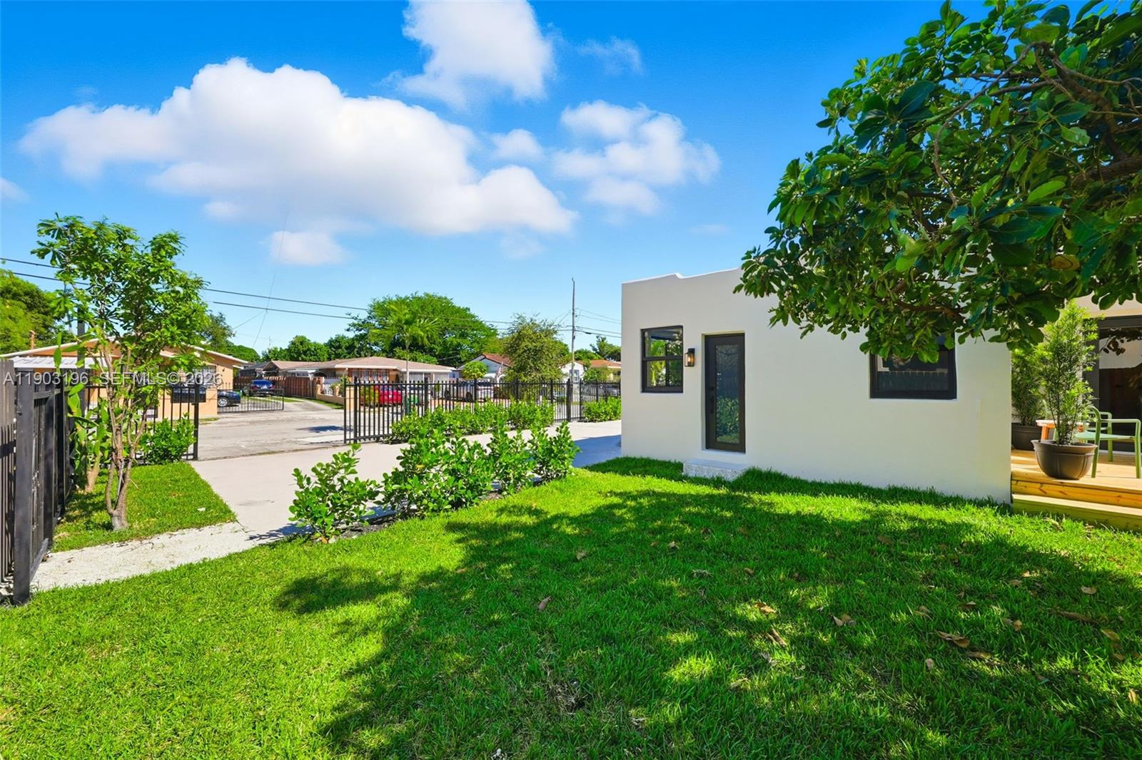 GRAPELAND PARK - Residential