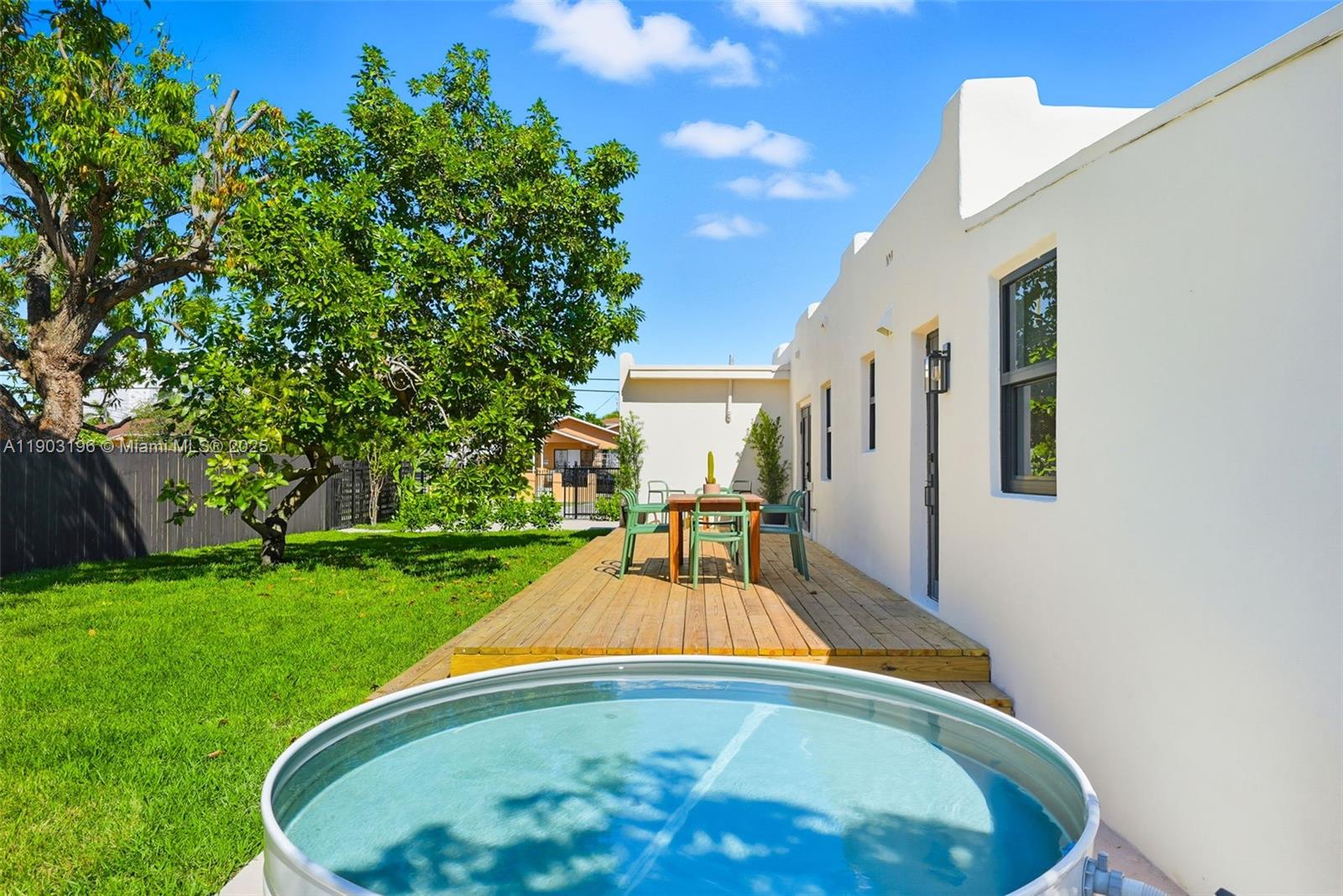 GRAPELAND PARK - Residential