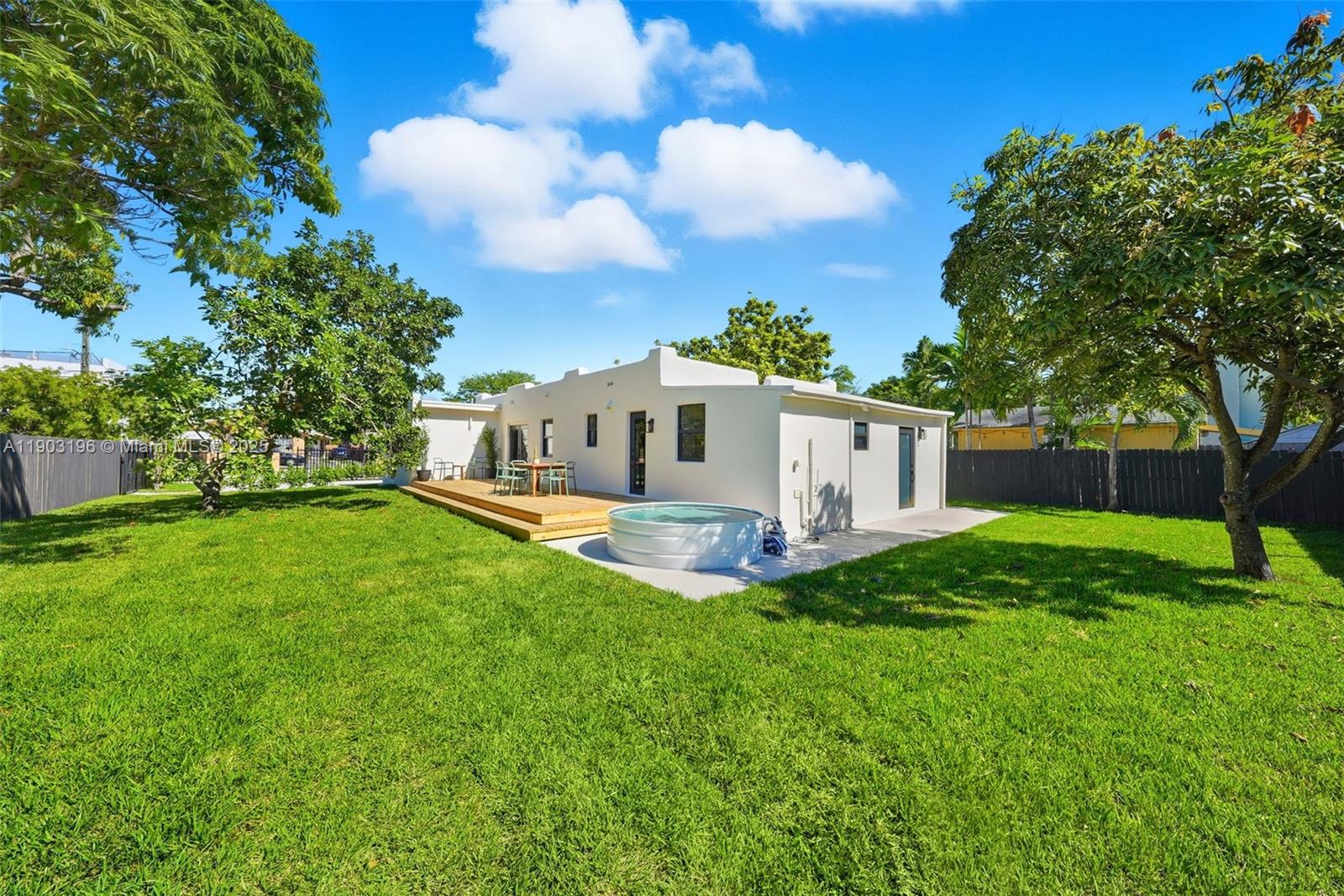 GRAPELAND PARK - Residential