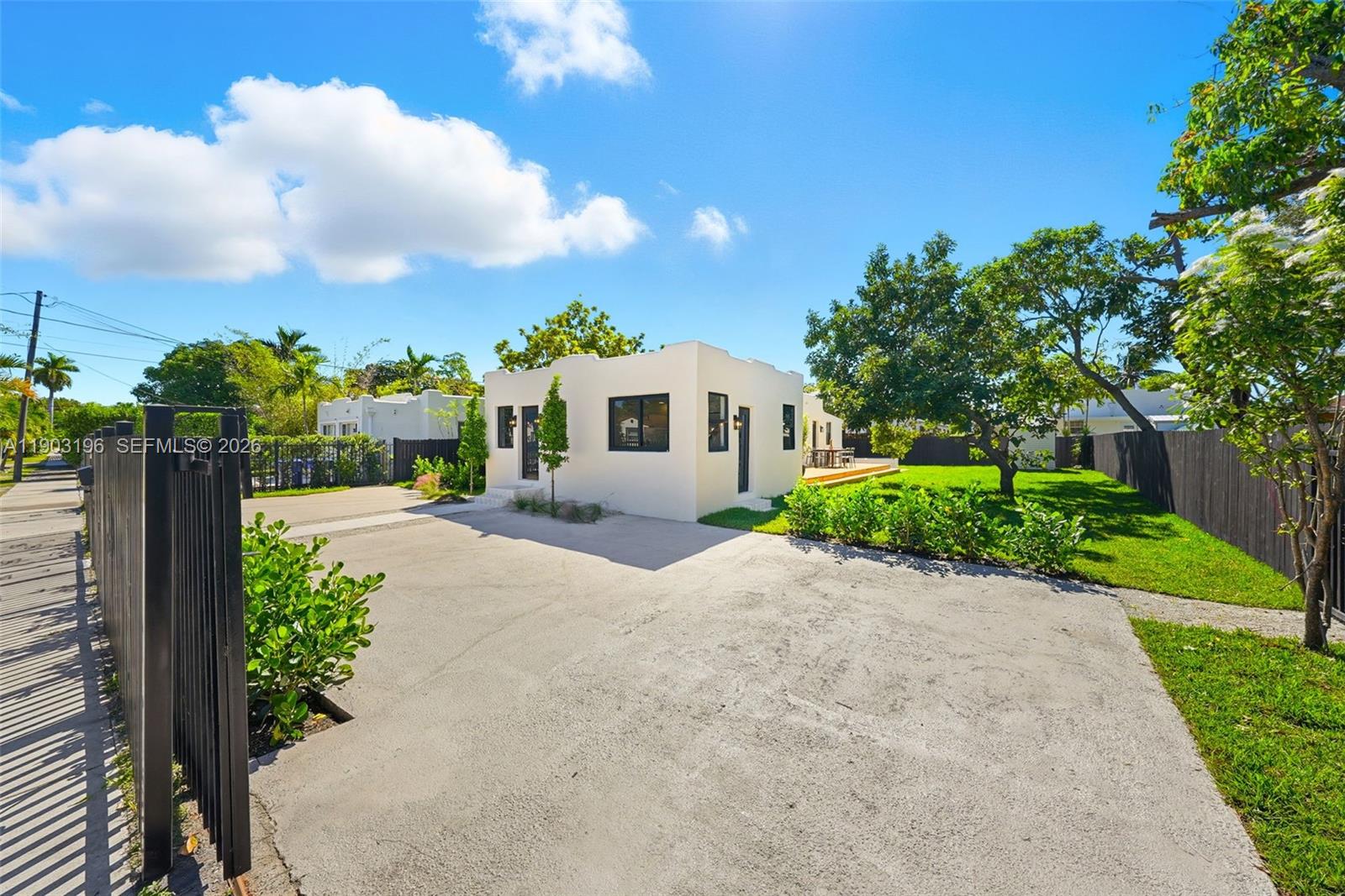 GRAPELAND PARK - Residential