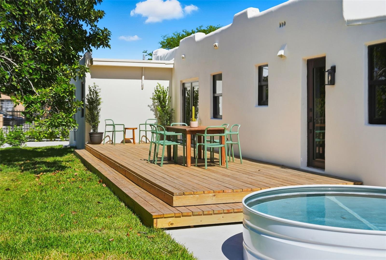 GRAPELAND PARK - Residential